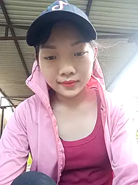 Ananine online show from September 2025 07:53:01 AM