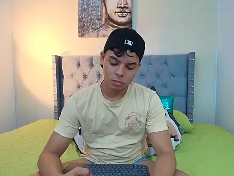 Snapshot of stewart_mateo_ chatting on October 2025 01:58:02 AM stewart mateo  online show from October 2025 01:58:02 AM