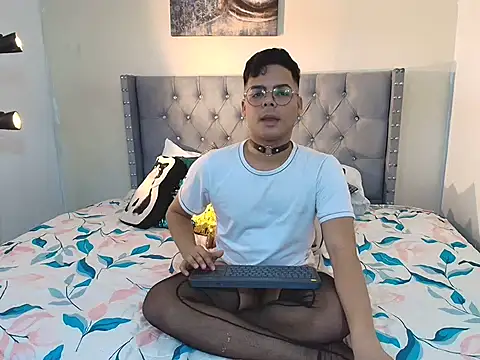 stewart mateo  online show from November 2025 02:10:02 AM