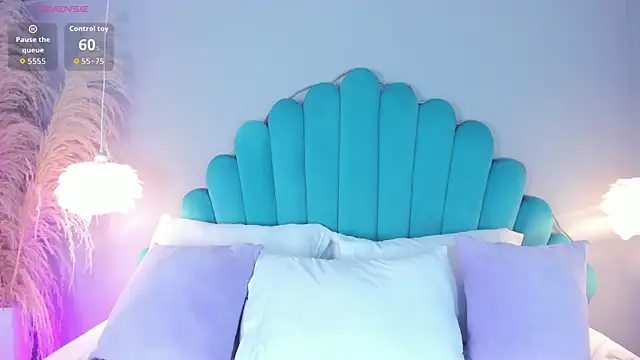 AlassiaHocthner online show from November 2025 11:51:02 AM