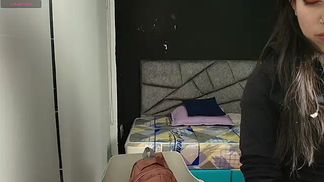 LiaMonroee  online show from November 2025 12:05:01 PM