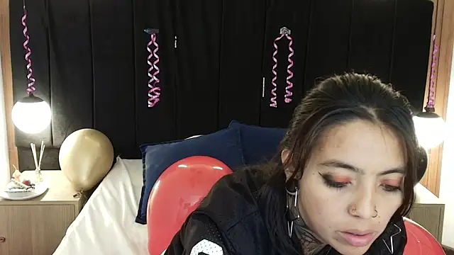 LiaMonroee  online show from March 2026 12:32:01 PM