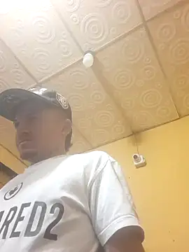 Snapshot of Loquendo2201 chatting on September 2025 11:15:02 PM Loquendo2201 online show from September 2025 11:15:02 PM