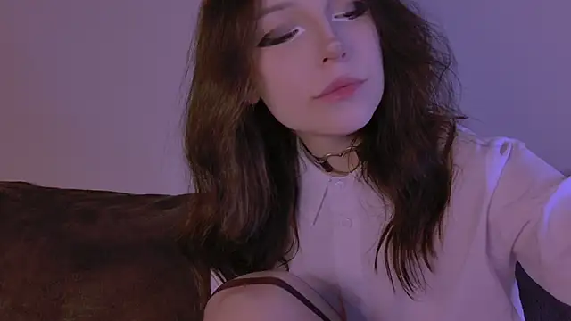 claire bennett online show from April 2026 02:51:02 AM