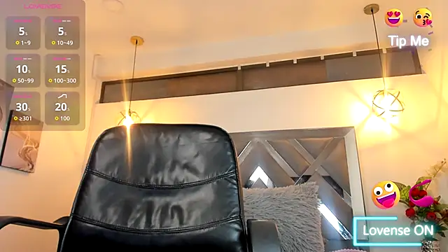 Candy Hott7 online show from October 2025 08:39:01 PM