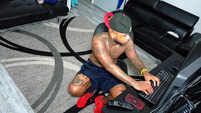 SLANGONDEMHOES online show from December 2025 06:04:02 PM