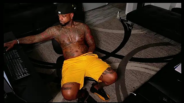 SLANGONDEMHOES online show from March 2026 05:17:01 PM