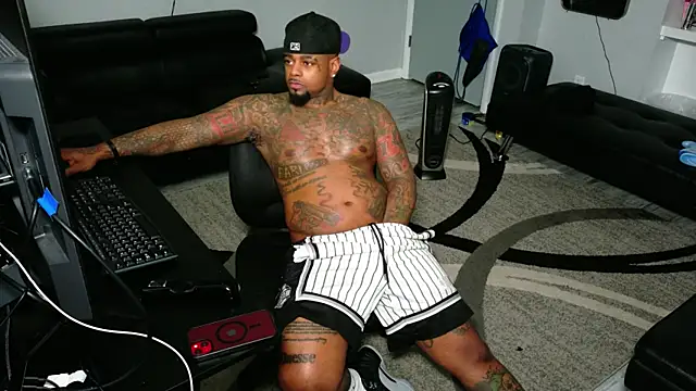 Snapshot of SLANGONDEMHOES chatting on June 2026 02:58:01 AM SLANGONDEMHOES online show from June 2026 02:58:01 AM