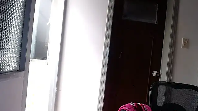 snow belle online show from January 2026 07:41:01 PM