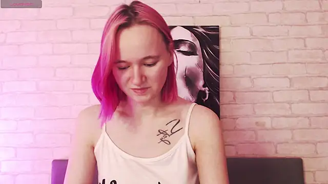 Ericha Stone online show from October 2025 01:25:01 AM