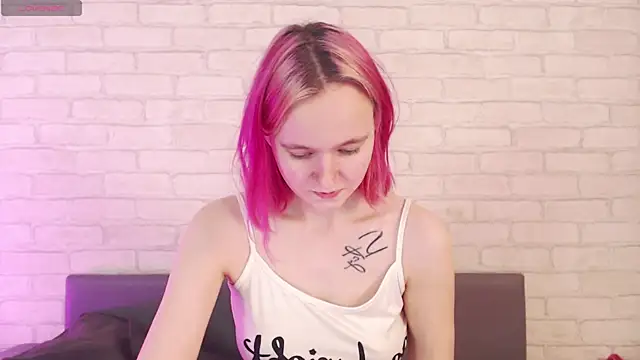 Ericha Stone online show from October 2025 08:26:01 AM