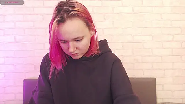 Ericha Stone online show from November 2025 03:39:02 AM