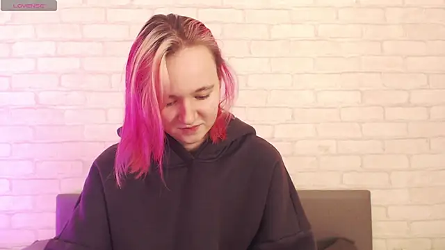 Ericha Stone online show from November 2025 08:13:02 AM