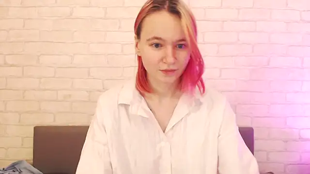 Ericha Stone online show from December 2025 01:43:01 AM