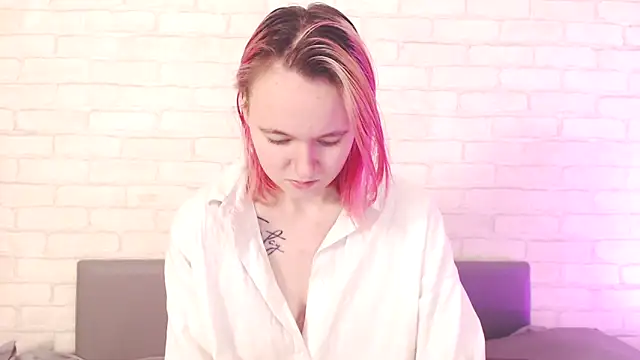 Ericha Stone online show from December 2025 01:32:02 AM