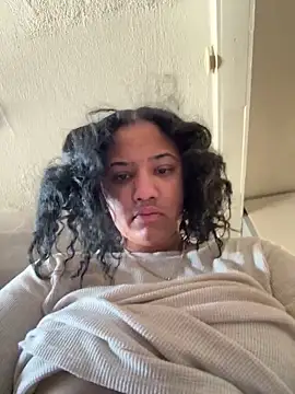 StylishEchium online show from April 2026 07:25:01 PM