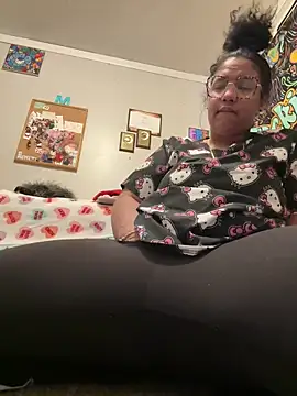 StylishEchium online show from April 2026 06:02:01 PM