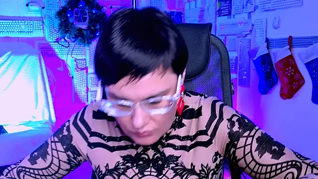 LauraDavidsons online show from January 2026 05:49:02 PM