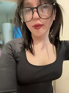 YourLittleDevil online show from March 2026 09:36:02 AM