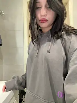 YourLittleDevil online show from March 2026 06:24:02 AM