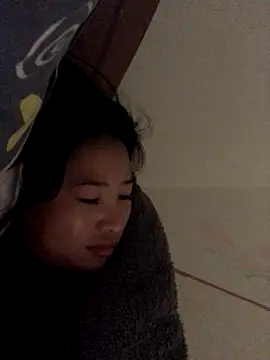 Snapshot of LiLy-0477 chatting on October 2025 06:43:01 AM LiLy-0477 online show from October 2025 06:43:01 AM