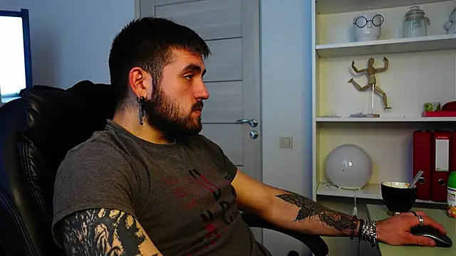 Snapshot of Mike_Platano chatting on September 2025 02:20:01 PM Mike Platano online show from September 2025 02:20:01 PM