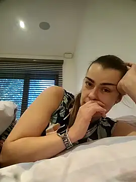 Snapshot of Carolinemiam chatting on October 2025 04:08:02 PM Carolinemiam online show from October 2025 04:08:02 PM