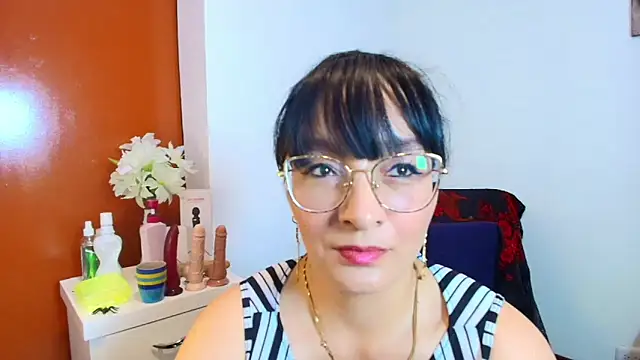 lexy lunahot online show from October 2025 07:24:01 PM