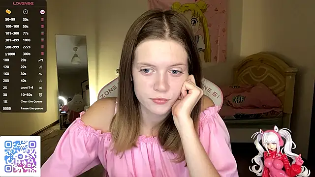 VibeQueenLucy online show from October 2025 02:27:01 PM