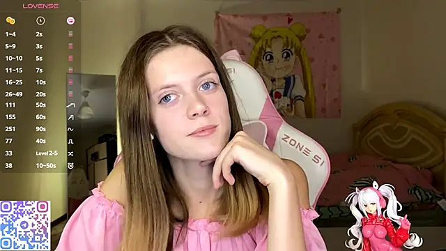 VibeQueenLucy online show from October 2025 02:40:02 PM