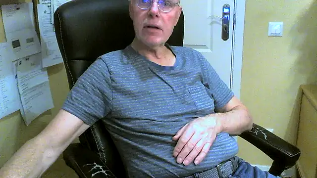 Snapshot of Klipparn chatting on January 2026 06:54:01 PM Klipparn online show from January 2026 06:54:01 PM