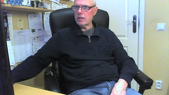 Snapshot of Klipparn chatting on January 2026 02:12:02 PM Klipparn online show from January 2026 02:12:02 PM