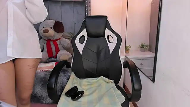 Miyu Komori online show from March 2026 07:57:02 PM