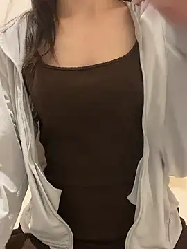 Snapshot of yayoi_jp chatting on November 2025 12:49:01 PM yayoi jp online show from November 2025 12:49:01 PM