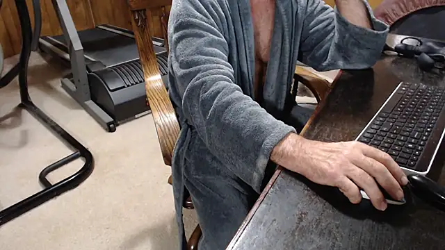 Snapshot of billy471 chatting on October 2025 03:54:02 PM billy471 online show from October 2025 03:54:02 PM