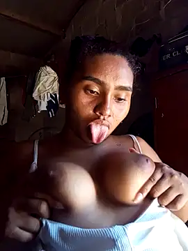 Lucy-Ferr online show from December 2025 07:21:01 PM