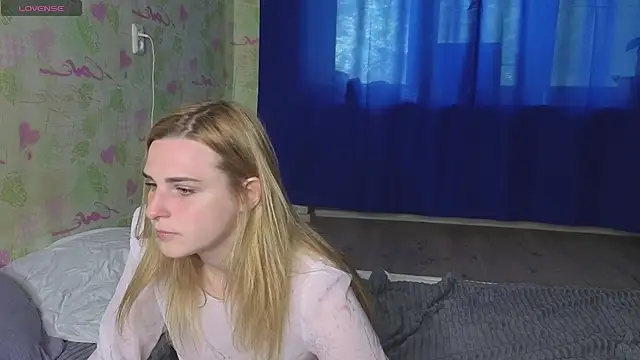HelenMartines online show from June 2026 11:01:02 AM