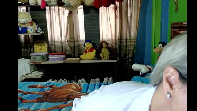  Charlize theron  online show from March 2026 10:47:02 PM