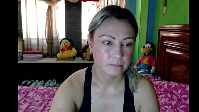 Snapshot of _Charlize_theron_ chatting on April 2026 06:12:01 PM Charlize theron online show from April 2026 06:12:01 PM
