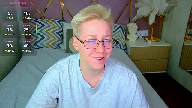 AlexandraGreen online show from November 2025 09:15:02 PM