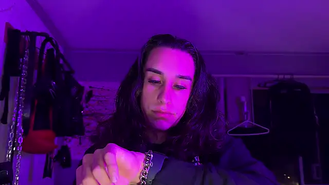 xoFrankie online show from October 2025 03:53:02 AM