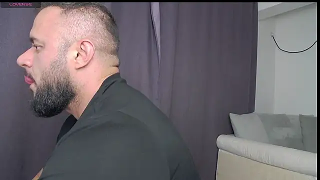 Snapshot of RickyMiami1 chatting on June 2026 05:40:02 PM RickyMiami1 online show from June 2026 05:40:02 PM