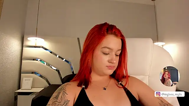 Snapshot of Julieth_Rojas chatting on September 2025 04:56:01 AM Julieth Rojas online show from September 2025 04:56:01 AM