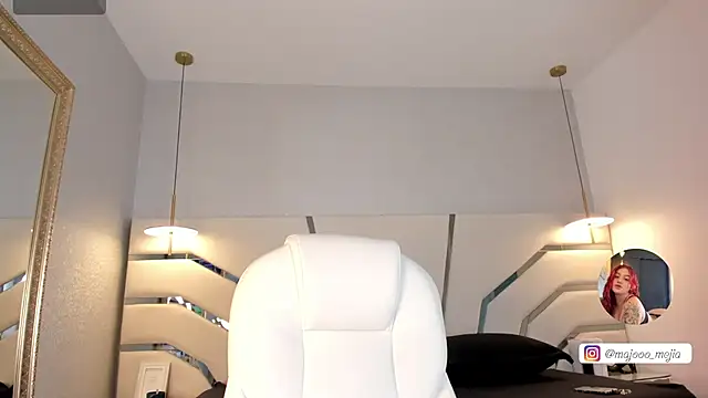 Snapshot of Julieth_Rojas chatting on September 2025 04:12:02 AM Julieth Rojas online show from September 2025 04:12:02 AM