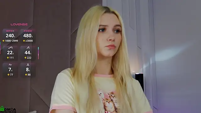 SaraHearts online show from November 2025 01:37:01 AM