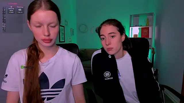 khloebeauty online show from November 2025 09:08:01 PM