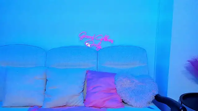 JessicaSky  online show from April 2026 07:43:01 PM