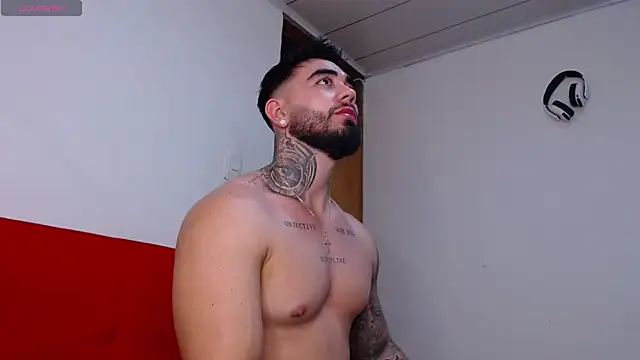 tommyblessd1 online show from October 2025 05:55:01 AM