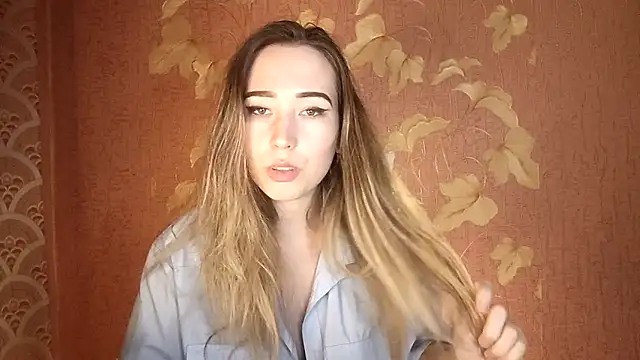 Snapshot of Awora_Wolf chatting on September 2025 08:33:02 PM Awora Wolf online show from September 2025 08:33:02 PM