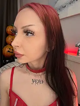 Lina Thornton  online show from November 2025 03:37:02 PM